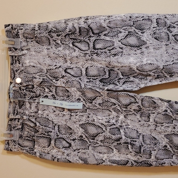 NWT She + Sky snakeskin pants size Small - Picture 1 of 9